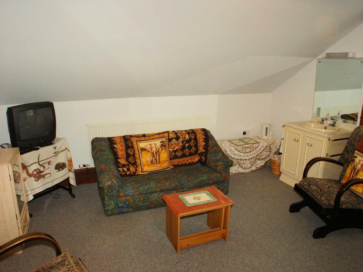 Glencoed B&B Wrexham Exteriör bild